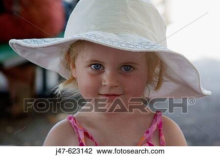 huge floppy hat