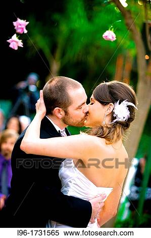Stock Photography - 20-25, caucasion, bride & groom, wedding. Fotosearch