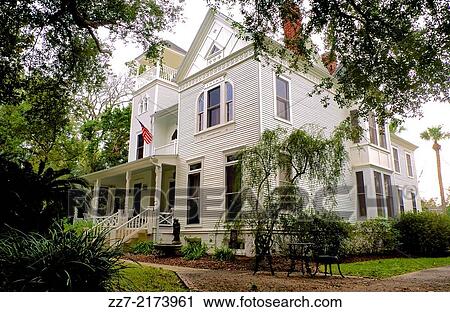 Stock Image - A colonial house in St. Augustine, Florida.. Fotosearch