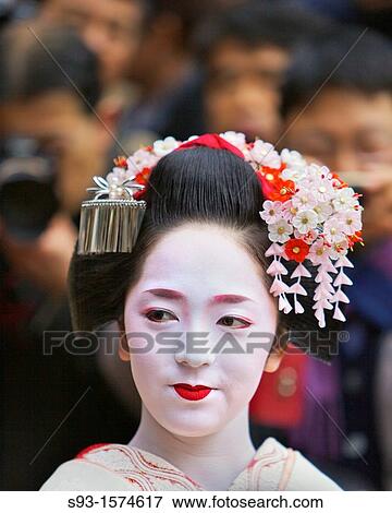 A Geisha taking part in the Setsubun Rituals at Yasaka Shine View Large Photo Image Stock Photo - A Geisha taking part in the Setsubun Rituals at Yasaka Shine. Fotosearch