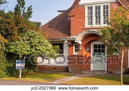 Stock Photograph - A house for sale in Southwold, Suffolk, England, Britain, UK.. Fotosearch