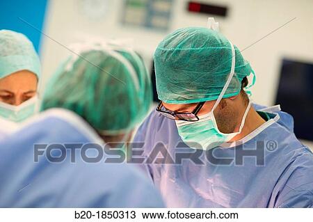 Stock Image - Abdominal Hernia Surgery, Surgeon, General Emergency Surgery, Operating Theatre, Donostia Hospital, San Sebastian, Donostia, Gipuzkoa, Basque Country, Spain. Fotosearch