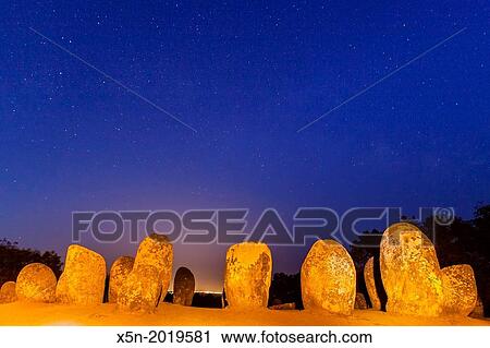 Almendres Cromlech, Momtemor-o-Novo, Evora, Alentejo, Portugal, Europe. View Large Photo Image Stock Image - Almendres Cromlech, Momtemor-o-Novo, Evora, Alentejo, Portugal, Europe.. Fotosearch
