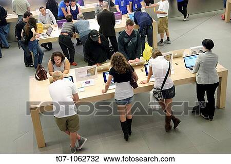 Apple Retail Store, 5th Avenue, New York City, April 8, 2010 View Large Photo Image Stock Image - Apple Retail Store, 5th Avenue, New York City, April 8, 2010. Fotosearch