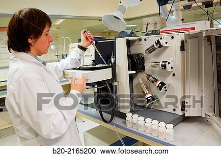 Stock Image - Atomic absorption. Determination of metals in liquid samples. Inorganic laboratory. Energy and Environment Division. Tecnalia Research and Innovation. Donostia. San Sebastian. Gipuzkoa. Basque Country. Spain.. Fotosearch