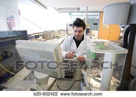 Stock Image - Automated analyzer of Nitrogen, Hydrogen and Oxygen. Chemical characterization laboratory. Fundacion Inasmet-Tecnalia. Donostia, San Sebastian, Euskadi. Spain.. Fotosearch