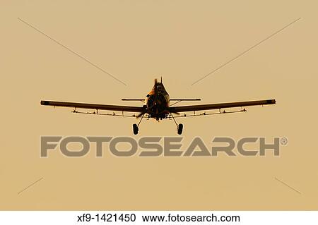 Avi? n agr? cola Air Tractor View Large Photo Image Stock Image - Avi? n agr? cola Air Tractor. Fotosearch