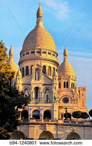 Basilica of the Sacred Heart, Montmartre, Paris, France View Large Photo Image Stock Image - Basilica of the Sacred Heart, Montmartre, Paris, France. Fotosearch
