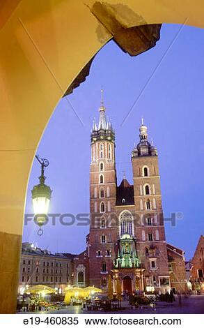 Bazylika Mariacka (St. Mary's Basilica), Main Square, Krakow, Poland View Large Photo Image Stock Photography - Bazylika Mariacka (St. Mary's Basilica), Main Square, Krakow, Poland. Fotosearch