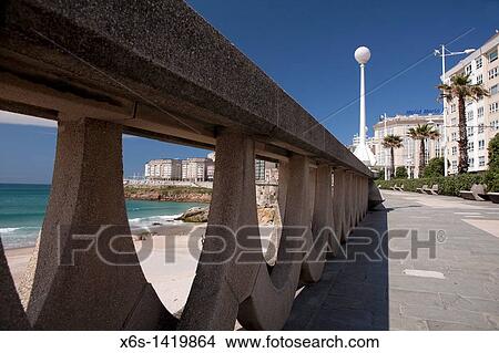 Picture - Beach of Orzon - Praia do Orz? n -, A Corua, Galicia, Spain. Fotosearch