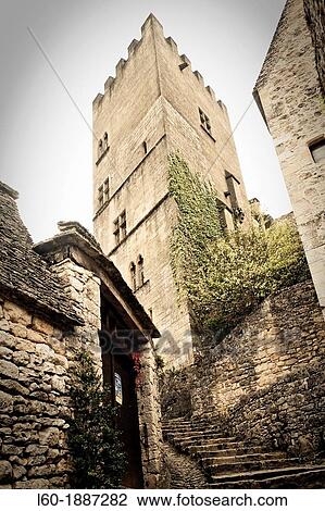 Beynac-et-Cazenac, Perigord, Dordogne, France View Large Photo Image Stock Image - Beynac-et-Cazenac, Perigord, Dordogne, France. Fotosearch