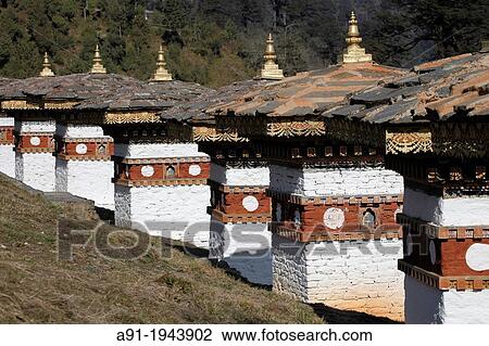 Stock Image - Bhutan (kingdom of), the troad from Thimphu to Punakha trough Dochu-la pass (3000 m). Fotosearch