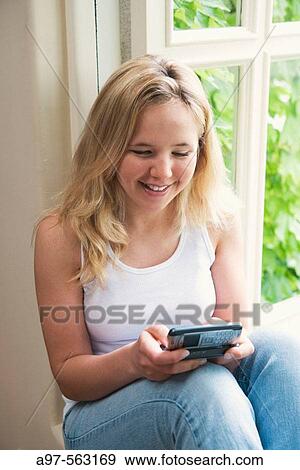 blonde-teen-search-full-download-bathing-nude-pictures