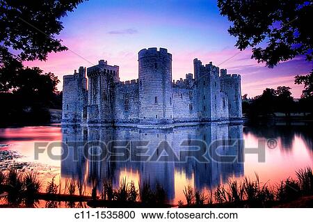 Bodiam Castle, Sussex, England, UK at sunset View Large Photo Image Stock Image - Bodiam Castle, Sussex, England, UK at sunset. Fotosearch