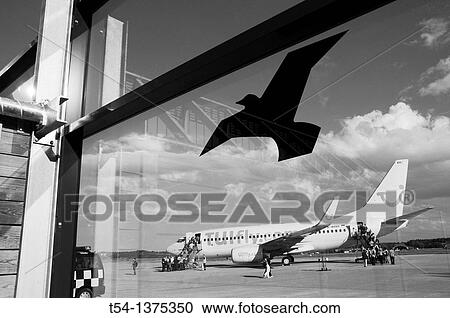 Boeing 737-700 TUIfly at the airport Munich-West View Large Photo Image Stock Image - Boeing 737-700 TUIfly at the airport Munich-West. Fotosearch