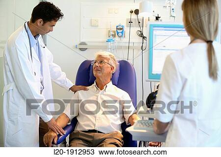 Stock Image - Box chemotherapy, Onkologikoa Hospital, Oncology Institute, Case Center for prevention, diagnosis and treatment of cancer, Donostia, San Sebastian, Gipuzkoa, Basque Country, Spain. Fotosearch