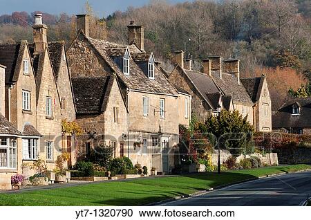 Broadway cottages, Cotswolds, Worcestershire, UK View Large Photo Image Stock Image - Broadway cottages, Cotswolds, Worcestershire, UK. Fotosearch