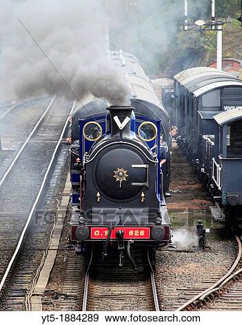 Stock Photo - Caledonian Railway Class 812 0-6-0 No 828 pulls into Bewdley Severn Valley Railway during the Autumn Steam Gala 2011, Worcestershire, England, Europe. Fotosearch