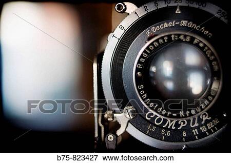 camara fotografica, objetivo, lente, analogica, old camera, vintage, photographic camera. View Large Photo Image Stock Photo - camara fotografica, objetivo, lente, analogica, old camera, vintage, photographic camera.. Fotosearch