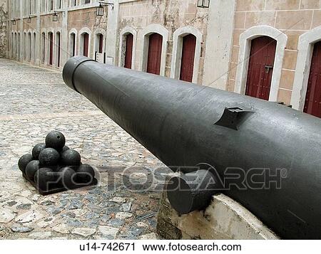 Cannon. El Morro fortess. Havana, Cuba View Large Photo Image Stock Image - Cannon. El Morro fortess. Havana, Cuba. Fotosearch