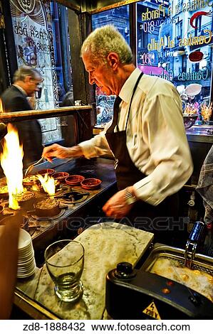 casa del abuelo tapas bar in madrid View Large Photo Image Stock Image - casa del abuelo tapas bar in madrid. Fotosearch