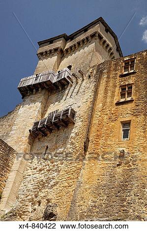 Castle, Castelnaud-la-Chapelle. Dordogne, Aquitaine, France View Large Photo Image Stock Image - Castle, Castelnaud-la-Chapelle. Dordogne, Aquitaine, France. Fotosearch