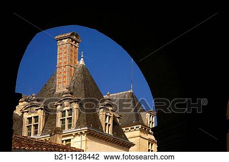 Ch? teau des Ducs d??pernon (1598-1620), Cadillac, Gironde, Aquitaine, France View Large Photo Image Stock Image - Ch? teau des Ducs d??pernon (1598-1620), Cadillac, Gironde, Aquitaine, France. Fotosearch