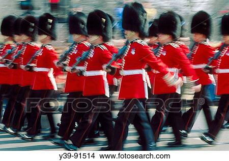 Changer Garde A Palais Buckingham London Angleterre Royaume Uni Image Y39 Fotosearch