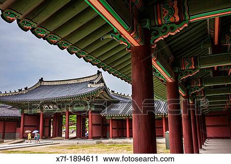 Changgyeonggung Palace, Jongno-gu, Seoul, South Korea View Large Photo Image Stock Image - Changgyeonggung Palace, Jongno-gu, Seoul, South Korea. Fotosearch