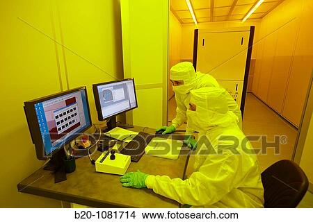 Picture - Cheking with an electron microscope the results of an e-beam lithography (Electron beam lithography), clean room, CIC nanoGUNE, Nanoscience Cooperative Research Center, San Sebastian, Gipuzkoa, Euskadi, Spain. Fotosearch