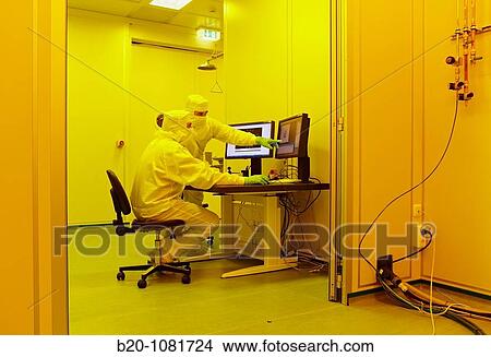 Picture - Cheking with an electron microscope the results of an e-beam lithography (Electron beam lithography), clean room, CIC nanoGUNE, Nanoscience Cooperative Research Center, San Sebastian, Gipuzkoa, Euskadi, Spain. Fotosearch