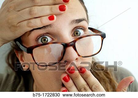 chica joven, mujer, preocupada, sorprendida, temerosa, insegura, young girl, women, concerned, surprised, afraid, unsafe View Large Photo Image Stock Image - chica joven, mujer, preocupada, sorprendida, temerosa, insegura, young girl, women, concerned, surprised, afraid, unsafe. Fotosearch
