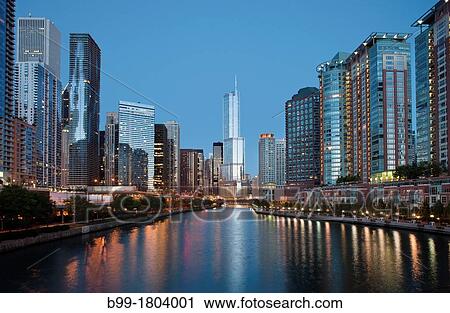 Stock Image - CHICAGO RIVER WALK THE LOOP DOWNTOWN SKYLINE CHICAGO ILLINOIS USA. Fotosearch