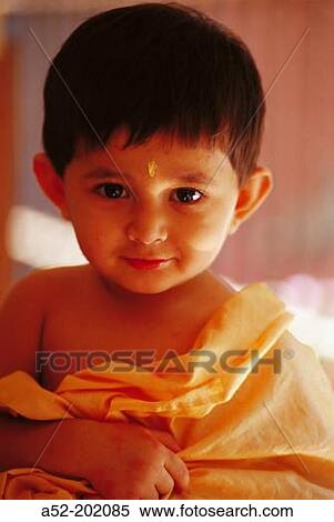 Stock Photography - Child looking. Fotosearch