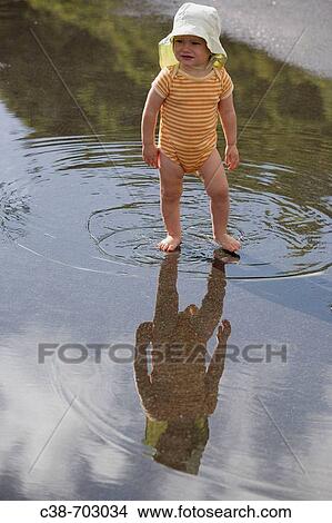 Picture - Children. Fotosearch