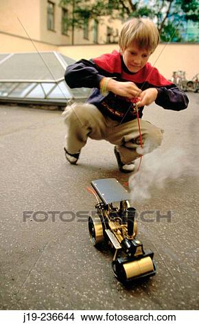 Picture - Children. Fotosearch