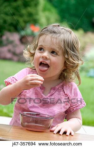 Picture - Children. Fotosearch