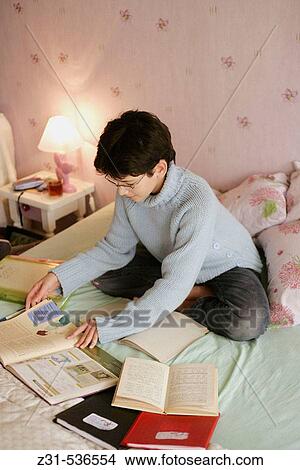 Picture - Children. Fotosearch