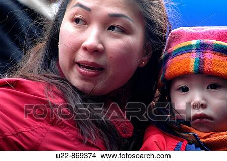 Picture - Chinese mother and child. Fotosearch