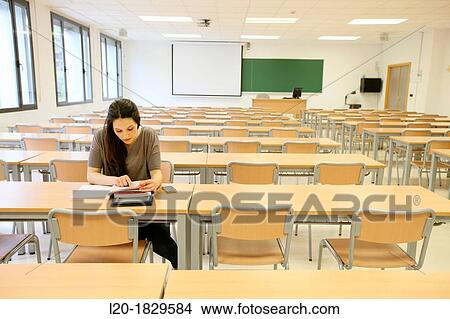 Picture - Classroom, Students, School of Business, UPV, EHU, University of Basque Country, San Sebastian, Donostia, Gipuzkoa, Basque Country, Spain. Fotosearch