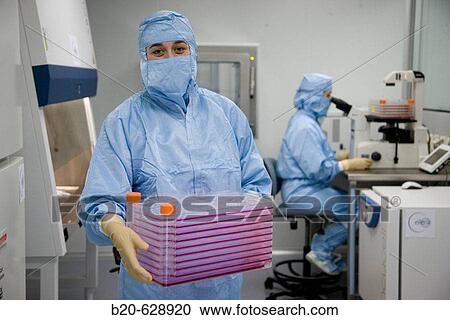 Stock Image - Clean room, cultures, biopharmaceutical lab, development and production of innovative drugs using adult stem cells, Cellerix, Grupo Genetrix, Madrid. Fotosearch