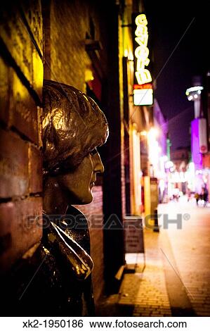Close up of the John Lennon's head sculpture in Liverpool, UK View Large Photo Image Stock Photograph - Close up of the John Lennon's head sculpture in Liverpool, UK. Fotosearch