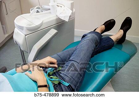 Consulta de Dentista View Large Photo Image Stock Photo - Consulta de Dentista. Fotosearch
