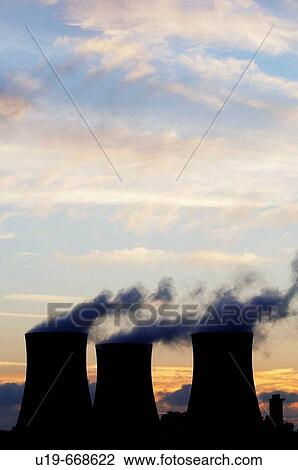 Stock Image - Cooling towers at Didcot power station, England, Uk. Fotosearch