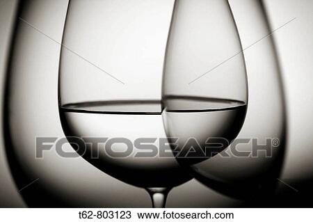 Stock Image - Copas con agua. Bodeg? n.. Fotosearch