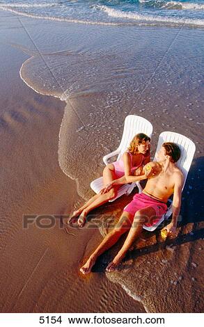 Picture - Couple. Fotosearch