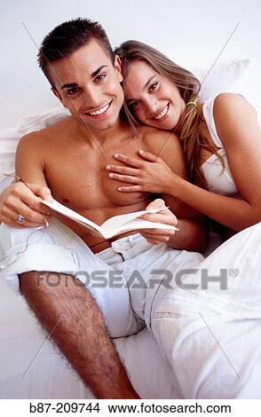 Picture - Couple. Fotosearch