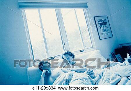 Picture - Couple. Fotosearch