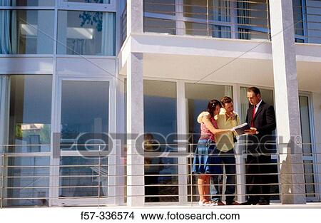 Picture - Couple. Fotosearch