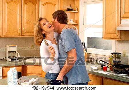Picture - Couple. Fotosearch
